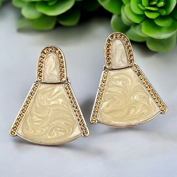 New Designer Statement Earrings Gold Cream Shimmer Enamel Women's 8N - Picture 1 of 3